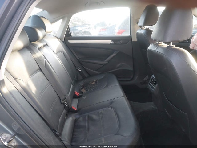 2013 Volkswagen Passat 2.5l Se მანქანა იყიდება აუქციონზე, vin: 1VWBP7A38DC019273, აუქციონის ნომერი: 44212877