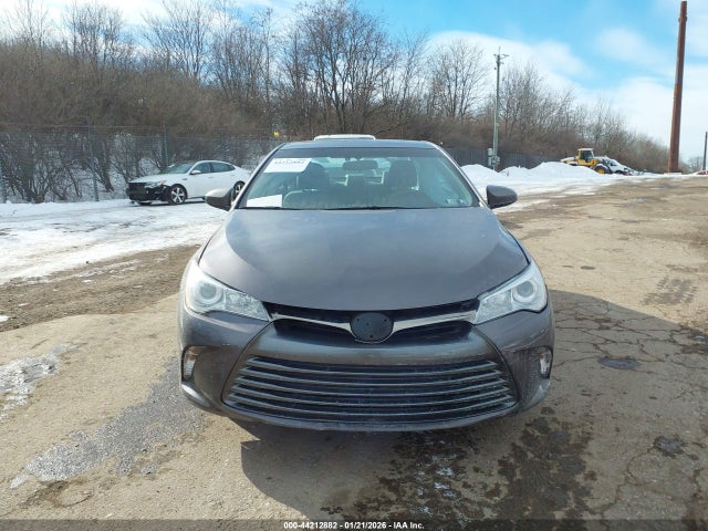 4T1BD1FK7HU215340 Toyota Camry Hybrid Le