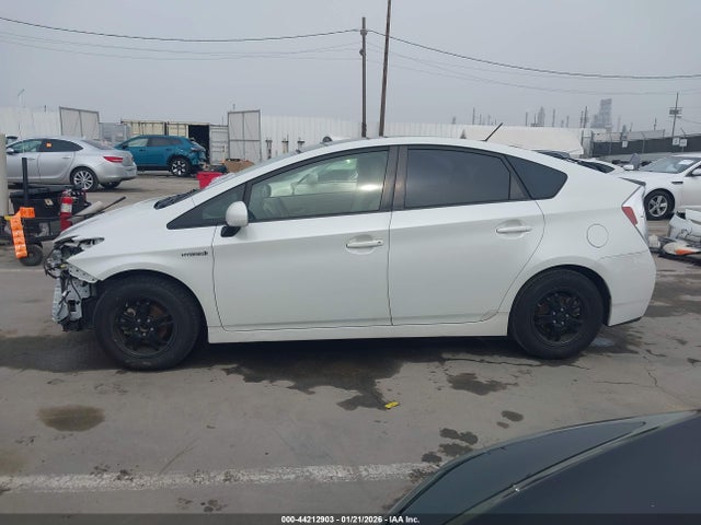 Toyota Prius Three 2014 JTDKN3DU4E1763388 Image 15