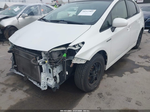 Toyota Prius Three 2014 JTDKN3DU4E1763388 Image 18