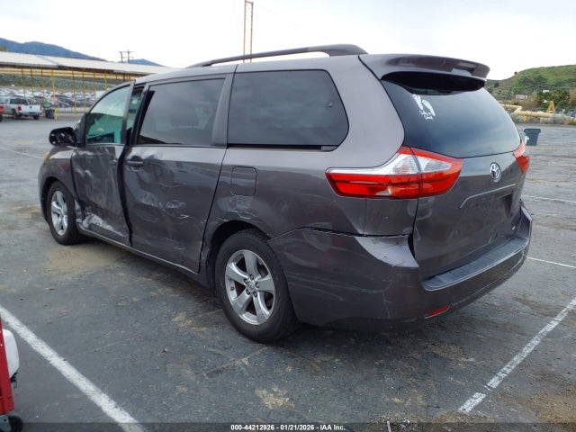 Toyota Sienna Le 8 Passenger 2016 5TDKK3DC2GS720092 Image 3
