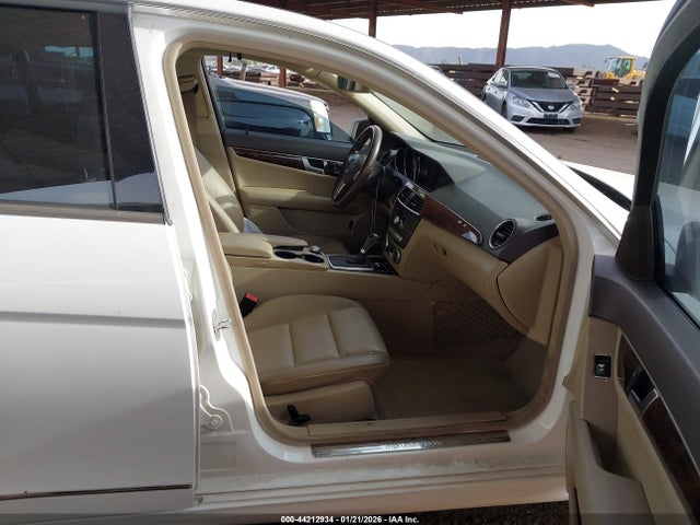 WDDGF4HB8EA956750 Mercedes-Benz C-class C 250 Sport