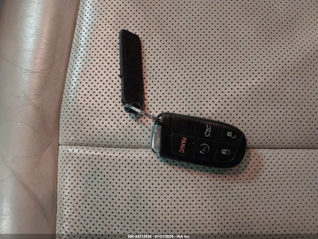Продаж на аукціоні авто 2015 Chrysler 200 C, vin: 1C3CCCCB5FN569283, номер лоту: 44212938