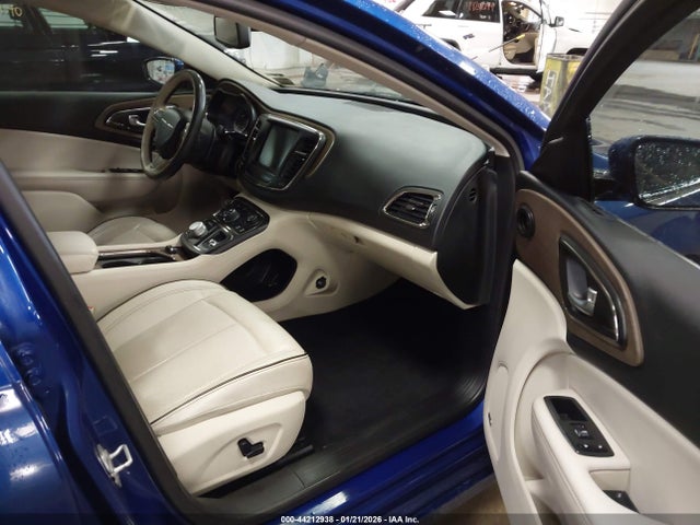 Продаж на аукціоні авто 2015 Chrysler 200 C, vin: 1C3CCCCB5FN569283, номер лоту: 44212938