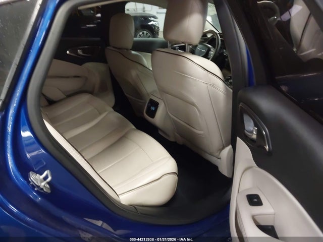 Продаж на аукціоні авто 2015 Chrysler 200 C, vin: 1C3CCCCB5FN569283, номер лоту: 44212938