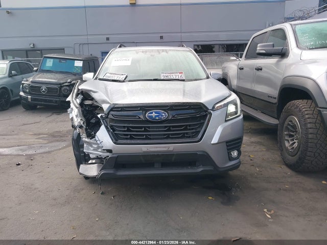 Subaru Forester Limited 2024 JF2SKALC3RH447100 Image 12