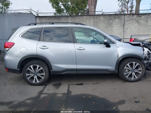 Subaru Forester Limited 2024 JF2SKALC3RH447100 Image 13