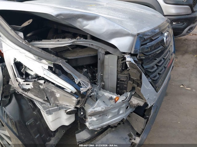 Subaru Forester Limited 2024 JF2SKALC3RH447100 Image 18