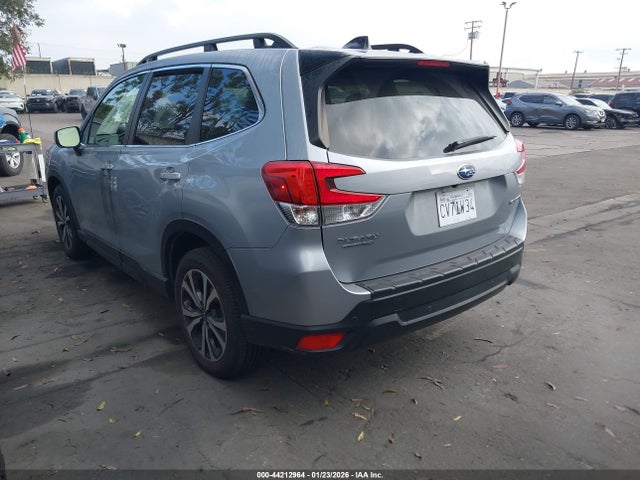 Subaru Forester Limited 2024 JF2SKALC3RH447100 Image 3
