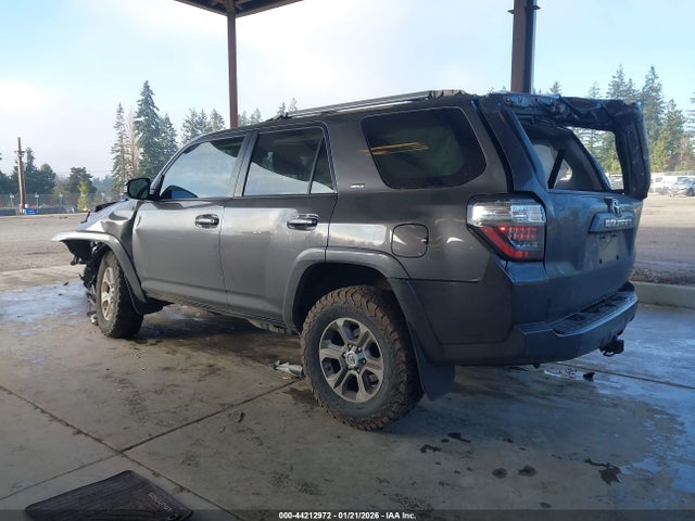 JTEBU5JR1G5328737 Toyota 4RUNNER SR5
