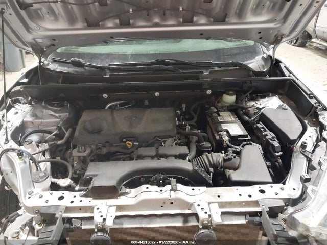 JTMG1RFV8KD508733 Toyota RAV4 LE