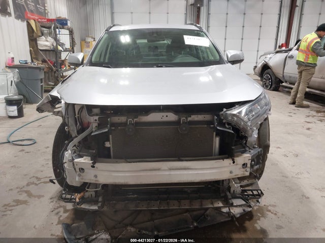 JTMG1RFV8KD508733 Toyota RAV4 LE