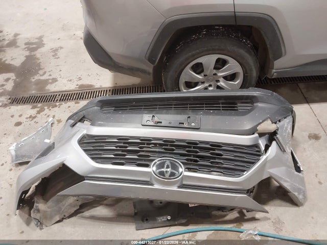 JTMG1RFV8KD508733 Toyota RAV4 LE