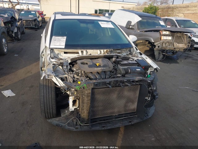5NPD84LF0JH276670 Hyundai Elantra Value Edition