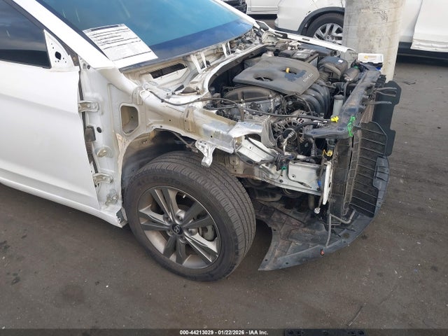 5NPD84LF0JH276670 Hyundai Elantra Value Edition