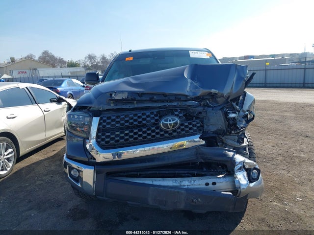 5TFDY5F13KX842994 Toyota Tundra Sr5 5.7l V8