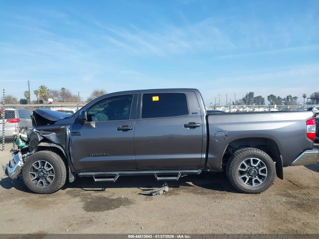 5TFDY5F13KX842994 Toyota Tundra Sr5 5.7l V8