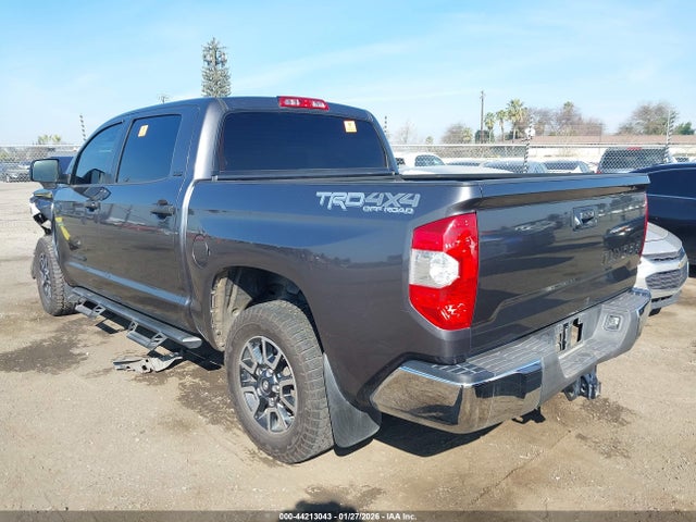 5TFDY5F13KX842994 Toyota Tundra Sr5 5.7l V8