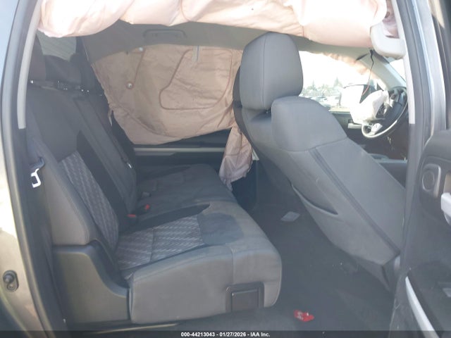 5TFDY5F13KX842994 Toyota Tundra Sr5 5.7l V8