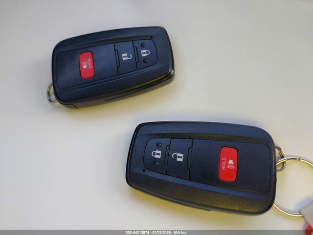 JTDL9RFU2K3000293 Toyota PRIUS XLE