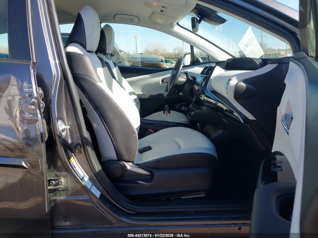 JTDL9RFU2K3000293 Toyota PRIUS XLE