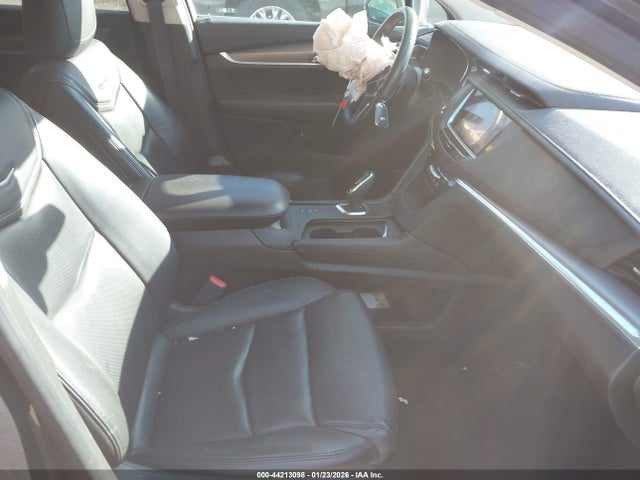 2017 CADILLAC XT5 1GYKNDRSXHZ292652 Photo 4
