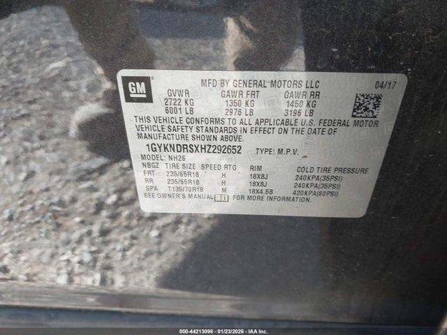 2017 CADILLAC XT5 1GYKNDRSXHZ292652 Photo 8