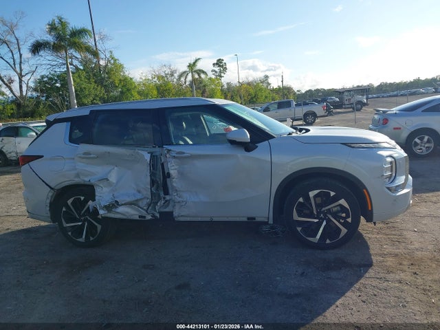Продаж на аукціоні авто 2022 Mitsubishi Outlander Sel 2.5 S-awc/sel Launch Edition S-awc/sel Special Edition S-awc, vin: JA4J4VA84NZ085075, номер лоту: 44213101