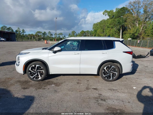 Продаж на аукціоні авто 2022 Mitsubishi Outlander Sel 2.5 S-awc/sel Launch Edition S-awc/sel Special Edition S-awc, vin: JA4J4VA84NZ085075, номер лоту: 44213101