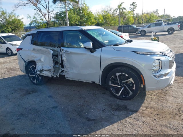 Продаж на аукціоні авто 2022 Mitsubishi Outlander Sel 2.5 S-awc/sel Launch Edition S-awc/sel Special Edition S-awc, vin: JA4J4VA84NZ085075, номер лоту: 44213101