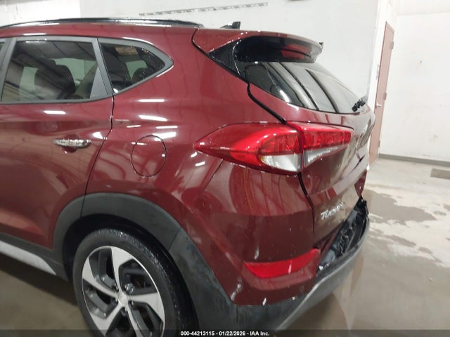 KM8J3CA21HU498464 Hyundai Tucson Limited