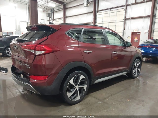 KM8J3CA21HU498464 Hyundai Tucson Limited