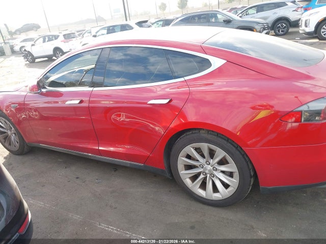 Tesla Model S P85 2014 5YJSA1H10EFP56803 Image 15
