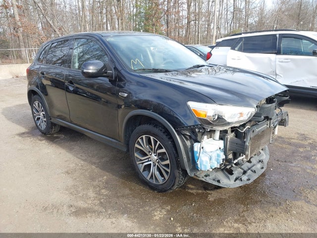2018 MITSUBISHI OUTLANDER SPORT JA4AP3AU3JU011811 Photo 0