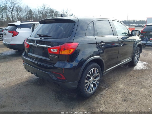 2018 MITSUBISHI OUTLANDER SPORT JA4AP3AU3JU011811 Photo 3