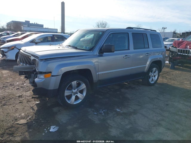 Jeep Patriot Latitude 2015 1C4NJRFB2FD197397 Image 2