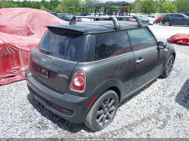 2011 Mini Cooper S მანქანა იყიდება აუქციონზე, vin: WMWSV3C50BTY10973, აუქციონის ნომერი: 44213153