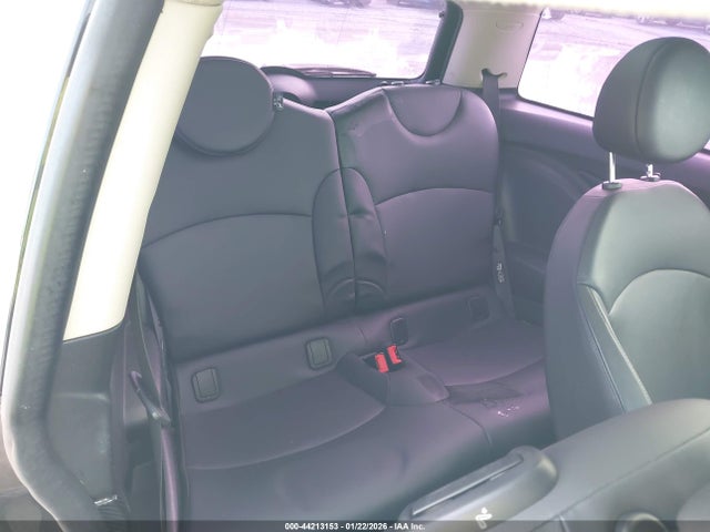2011 Mini Cooper S მანქანა იყიდება აუქციონზე, vin: WMWSV3C50BTY10973, აუქციონის ნომერი: 44213153