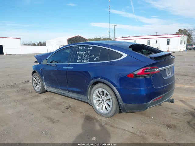 2021 TESLA MODEL X 5YJXCDE29MF321680 Photo 2
