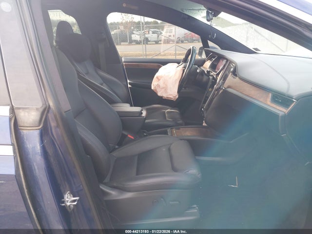 2021 TESLA MODEL X 5YJXCDE29MF321680 Photo 4