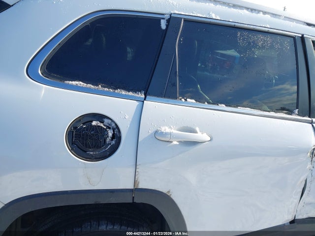 1C4PJMDS7EW249687 Jeep Cherokee Limited