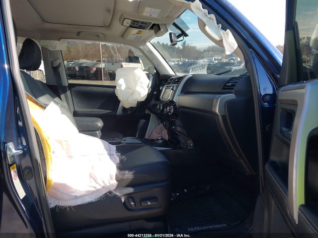 2019 TOYOTA 4RUNNER JTEBU5JR1K5637181 Photo 4