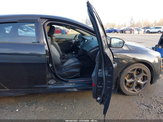 Продаж на аукціоні авто 2013 Ford Focus St, vin: 1FADP3L9XDL126630, номер лоту: 44213321