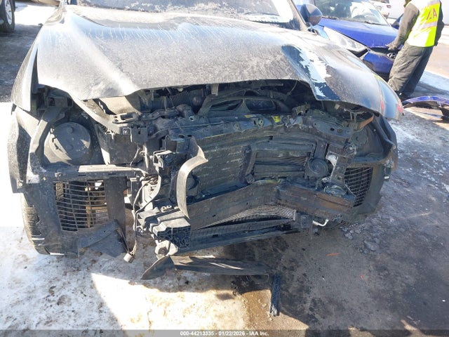 2017 JAGUAR F-PACE SADCJ2BV4HA881794 Photo 5