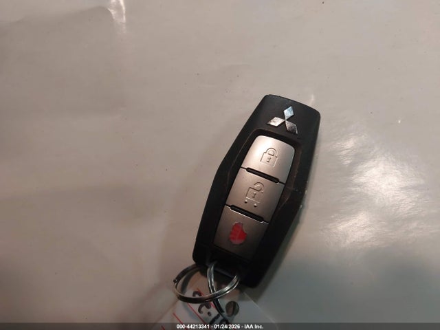 2022 MITSUBISHI OUTLANDER JA4J4TA80NZ018994 Photo 10