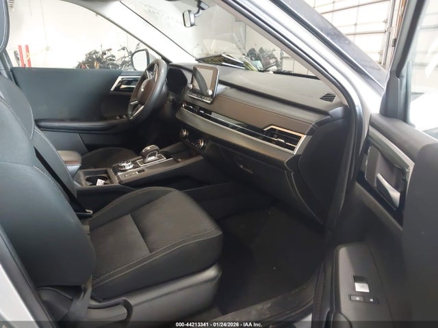 2022 MITSUBISHI OUTLANDER JA4J4TA80NZ018994 Photo 4