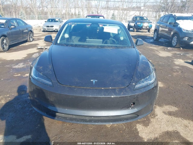 44213355 :رقم المزاد ، 5YJ3E1EB0RF843175 vin ، 2024 Tesla Model 3 Long Range Dual Motor All-wheel Drive مزاد بيع