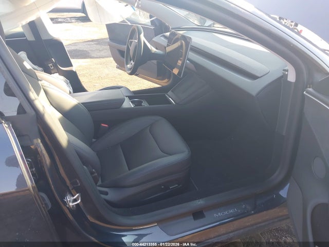 44213355 :رقم المزاد ، 5YJ3E1EB0RF843175 vin ، 2024 Tesla Model 3 Long Range Dual Motor All-wheel Drive مزاد بيع