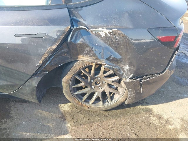 44213355 :رقم المزاد ، 5YJ3E1EB0RF843175 vin ، 2024 Tesla Model 3 Long Range Dual Motor All-wheel Drive مزاد بيع