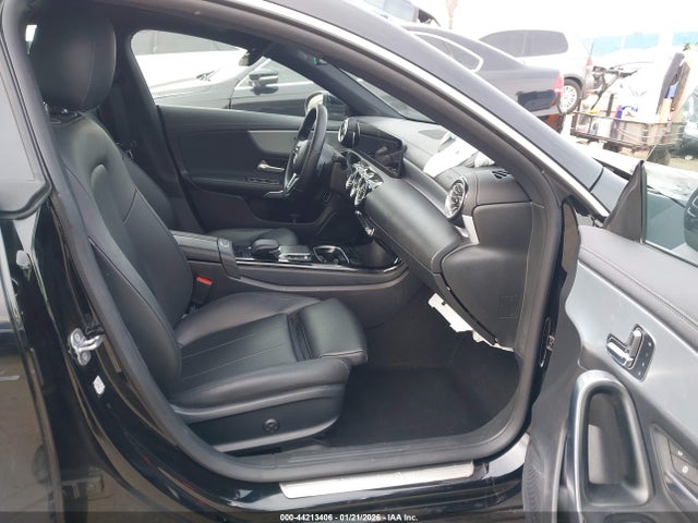 2023 MERCEDES-BENZ CLA 250 COUPE W1K5J4GB1PN412643 Photo 4